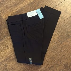 AnnTaylor LOFT Skinny Ankle Petite, 00P. Color black.